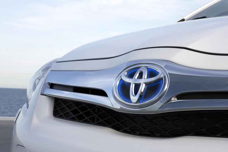  Toyota Auris HSD 2010 года  (фото 22 из 111)
